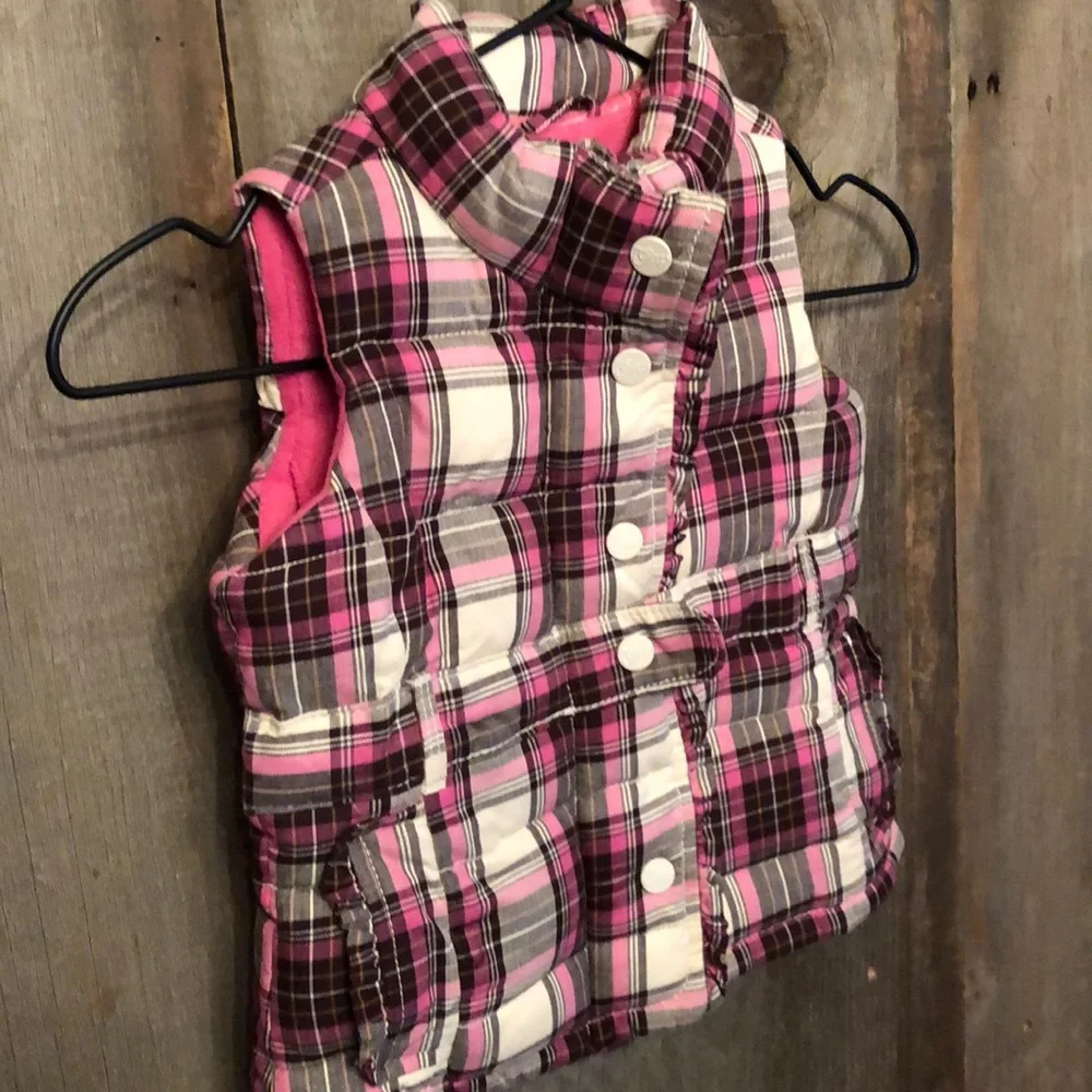 babyGap Pink Plaid Ruffle Fleece Lined Puffer Vest Toddler 4 Year